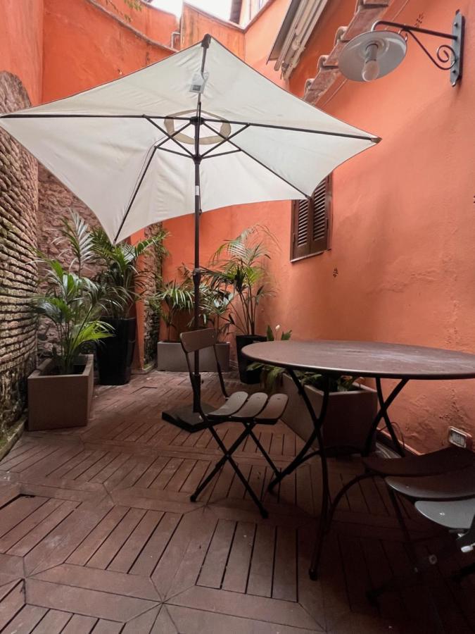רומא Rione Monti Studio Apt With Private Garden מראה חיצוני תמונה